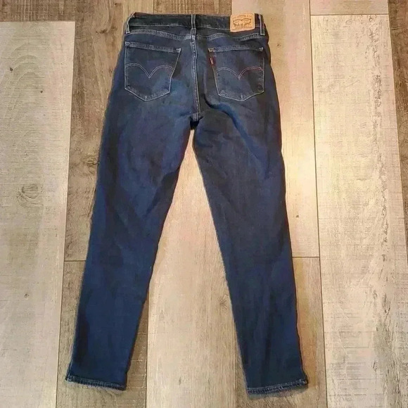 L𝐞v𝐢'𝐬 𝟕2𝟏 𝐇i𝐠h-R𝐢s𝐞 𝐒k𝐢n𝐧y Women's S𝐢z𝐞 𝟖 𝐄U𝐂 - Picture 2 of 8